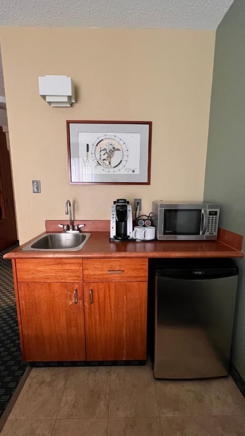 The Frobisher Inn Iqaluit Eksteriør bilde